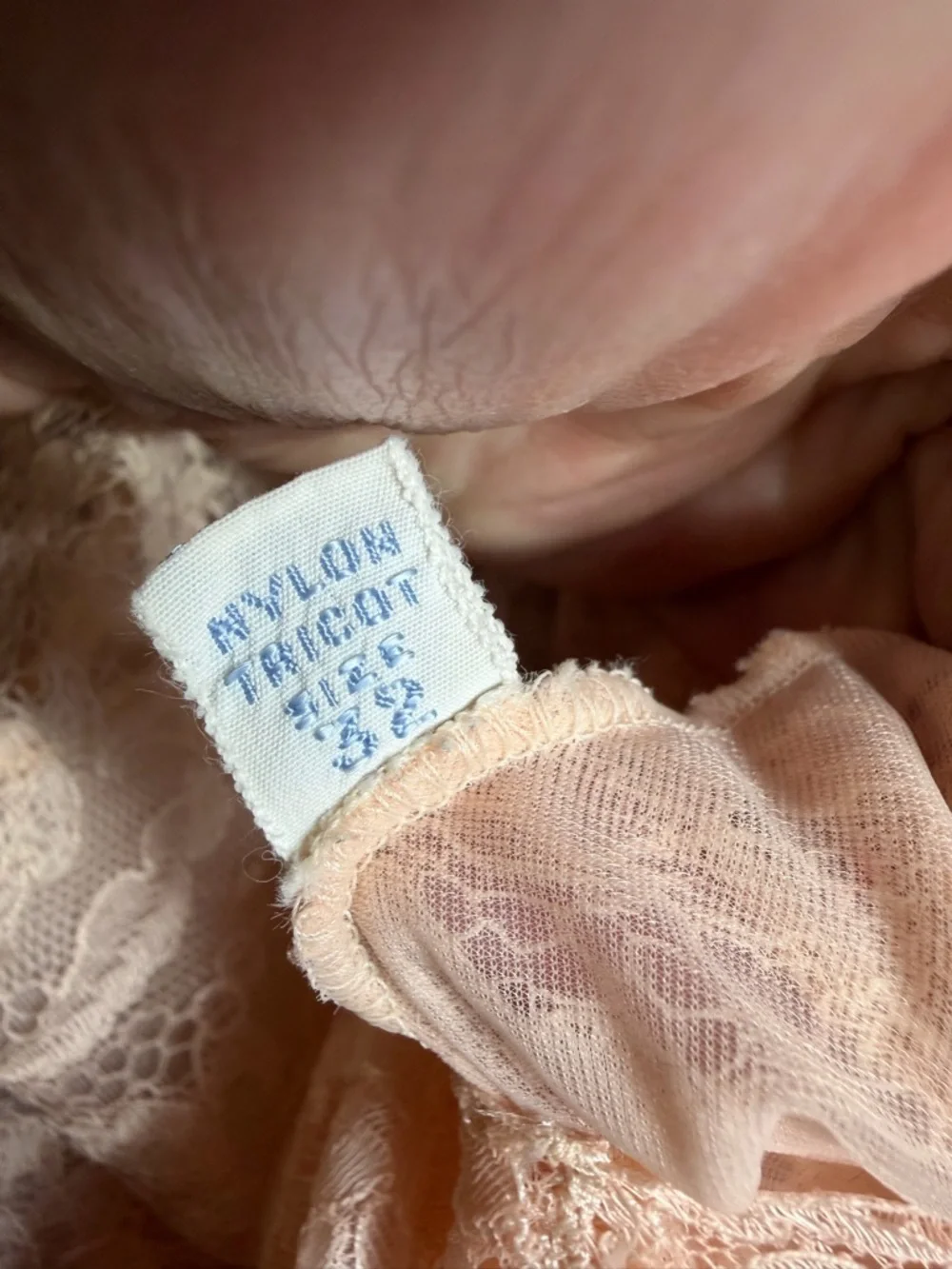 Vintage Vanity Fair Peach Lace Slip Dress Size 32 Small Nylon Nightgown Midi - Picture 5 of 6